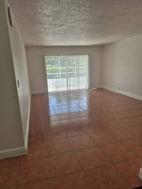 2700 Riverside Drive #106-B, Coral Springs FL - photo 6 of 26