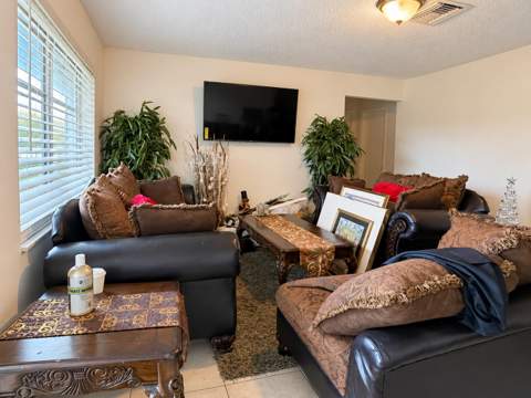 816 NW 8th Avenue, Boynton Beach FL - photo 7 of 14