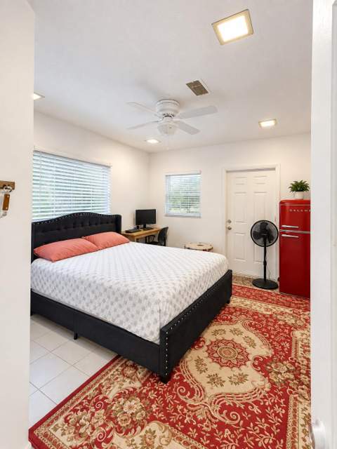 816 NW 8th Avenue, Boynton Beach FL - photo 11 of 14