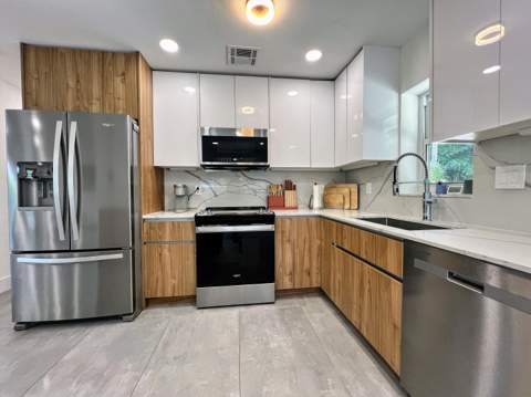 317 NW 26th Court, Wilton Manors FL - photo 9 of 54