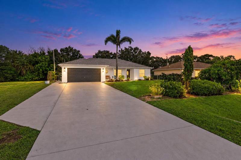 3 bedroom Single Family Residence at 7508 Paso Robles Boulevard, Lakewood Park Unit 7, Fort Pierce — photo 2