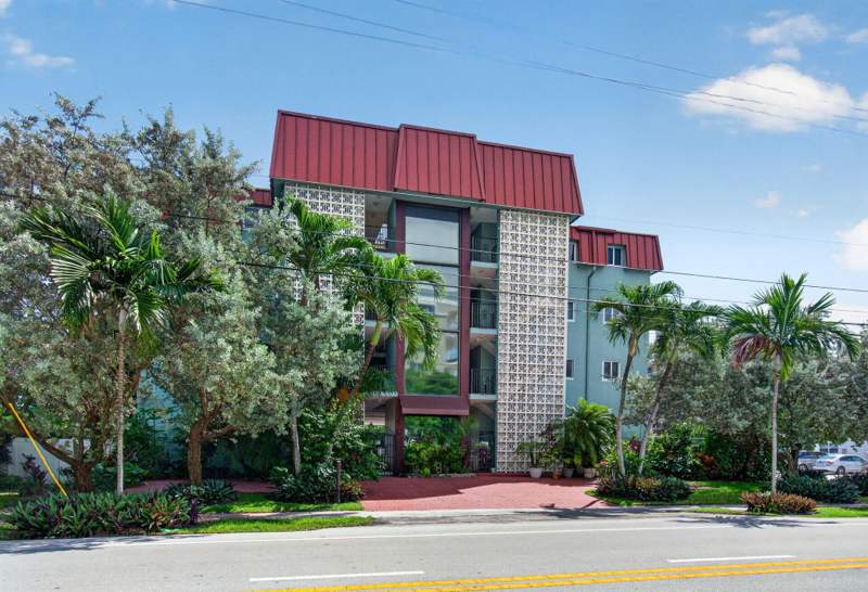 2 bedroom Condominium at 180 SE 20th Avenue #403, La Cote Condo, Deerfield Beach — photo 2