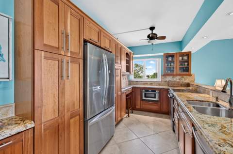 180 SE 20th Avenue #403, Deerfield Beach FL - photo 21 of 65
