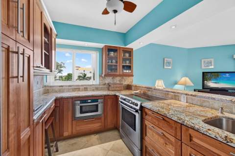 180 SE 20th Avenue #403, Deerfield Beach FL - photo 22 of 65