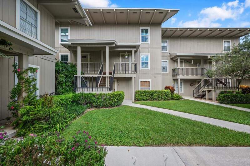2 bedroom Condominium at 18350 SE Wood Haven Lane, Riverbend Condo A Condo, Jupiter — photo 3