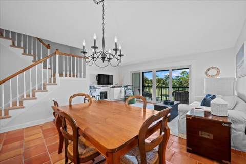 18350 SE Wood Haven Lane, Jupiter FL - photo 9 of 38
