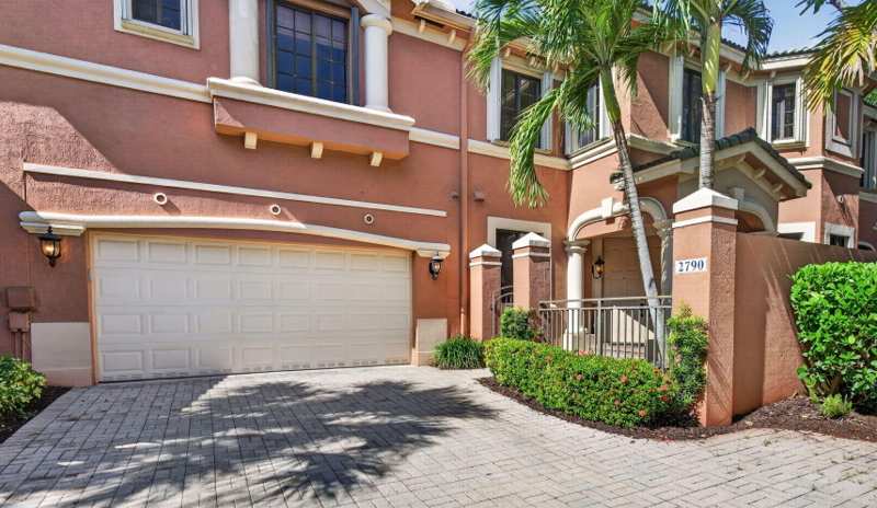 3 bedroom Townhouse at 2790 Kinsington Circle, Legends At Weston Hills, Weston — photo 1