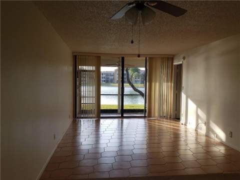6010 Coral Lake Drive #110, Margate FL - photo 7 of 23