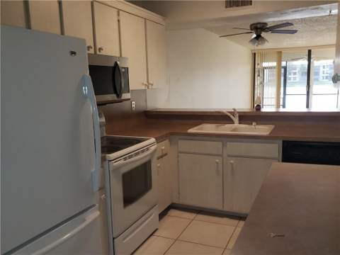 6010 Coral Lake Drive #110, Margate FL - photo 16 of 23