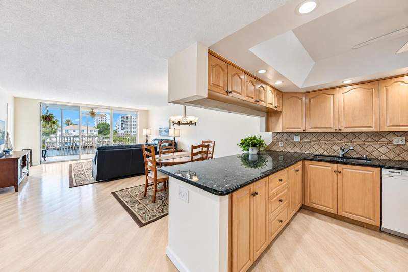 3 bedroom Condominium at 3180 NE 48th Court #309, Palm-Aire At Coral Key, Lighthouse Point — photo 5