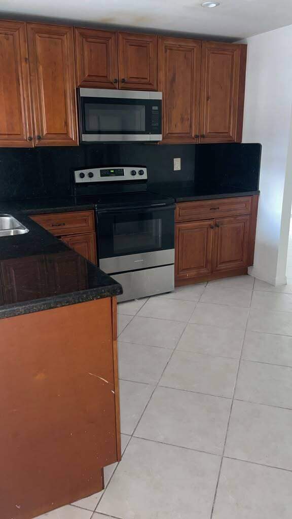 3 bedroom Single Family Residence at 6711 NW 1st Court, Oriole-Margate Sec Two, Margate — photo 2