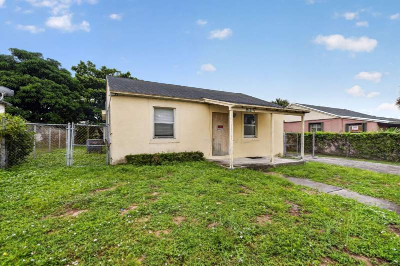 3 bedroom Single Family Residence at 825 W 5th Street, Riviera Beach Heights Add 3, Riviera Beach — photo 2