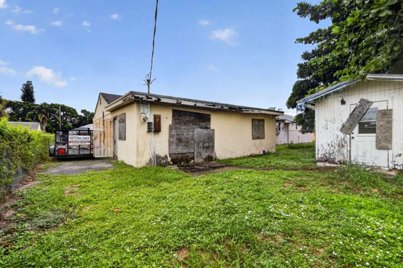 3 bedroom Single Family Residence at 825 W 5th Street, Riviera Beach Heights Add 3, Riviera Beach — photo 4