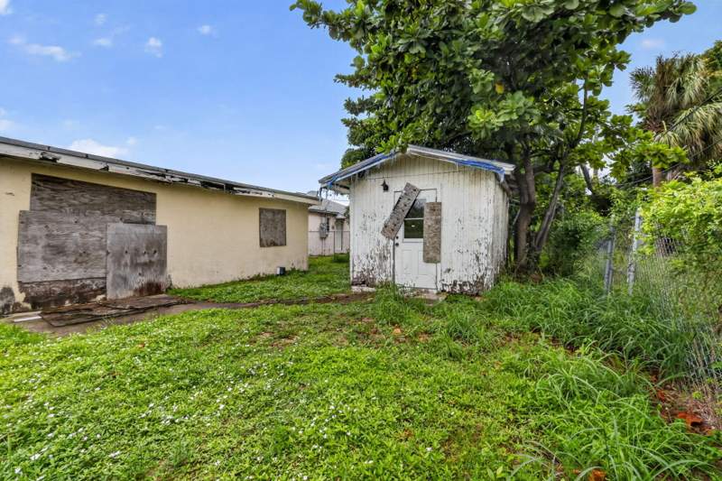 3 bedroom Single Family Residence at 825 W 5th Street, Riviera Beach Heights Add 3, Riviera Beach — photo 5