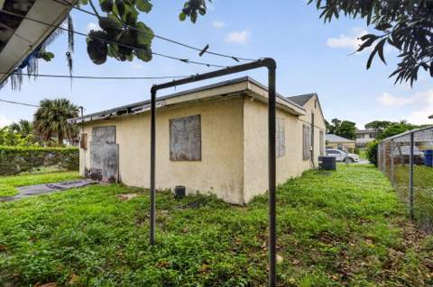 825 W 5th Street, Riviera Beach FL - photo 6 of 14