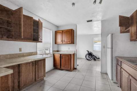 825 W 5th Street, Riviera Beach FL - photo 8 of 14