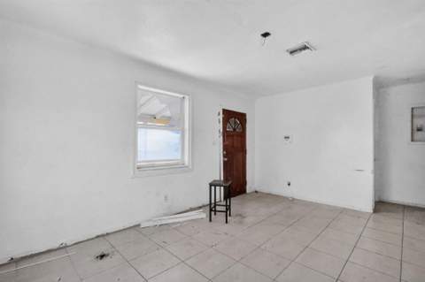 825 W 5th Street, Riviera Beach FL - photo 9 of 14