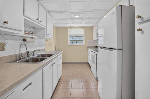 2320 SW 22nd Avenue #211, Delray Beach FL - photo 13 of 72