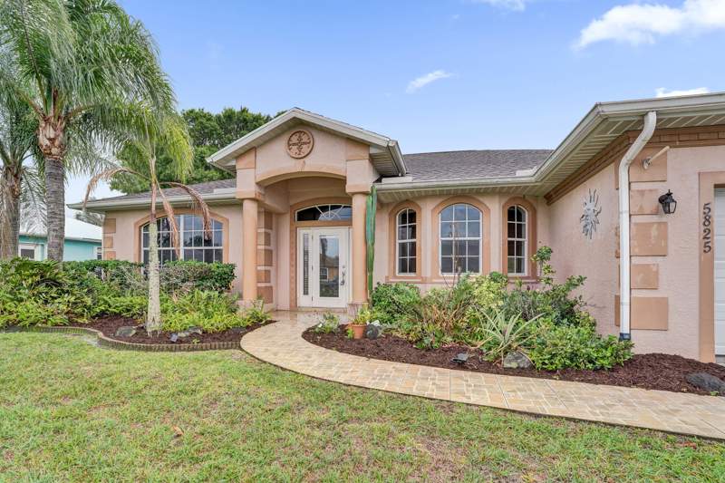 3 bedroom Single Family Residence at 5825 NW Zenith Drive, Port St Lucie Section 44, Port St. Lucie — photo 3