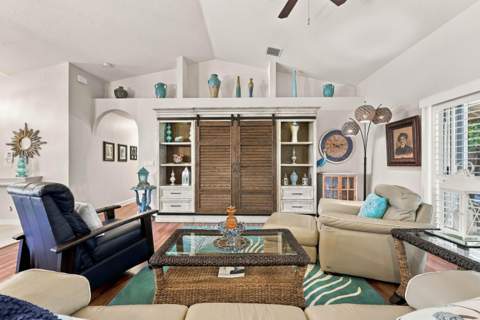 4788 Cypress Drive, Boynton Beach FL - photo 7 of 37