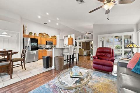 4788 Cypress Drive, Boynton Beach FL - photo 10 of 37