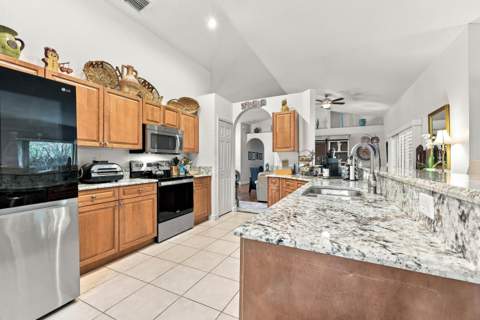4788 Cypress Drive, Boynton Beach FL - photo 15 of 37