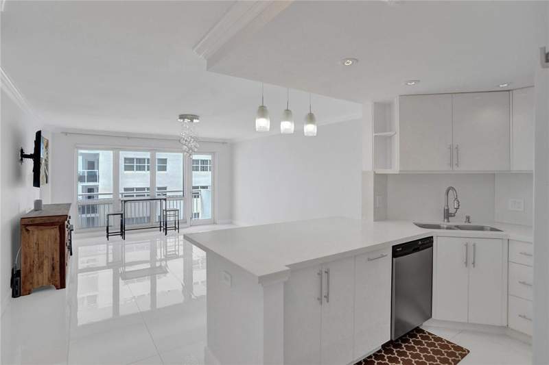2 bedroom Condominium at 133 N Pompano Beach Boulevard #1106, Ocean Monarch Condo, Pompano Beach — photo 4