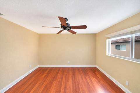 2701 Middle River Drive #11, Fort Lauderdale FL - photo 10 of 31