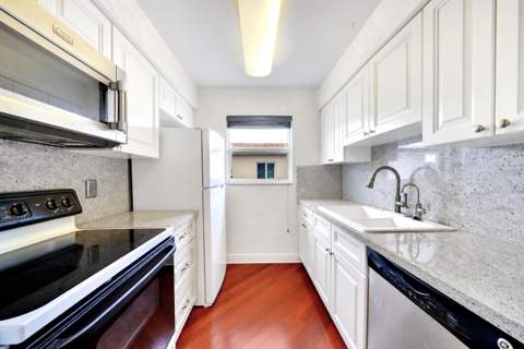 2701 Middle River Drive #11, Fort Lauderdale FL - photo 6 of 31