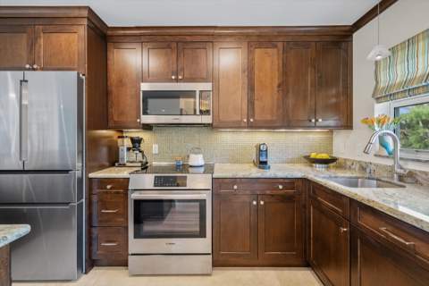 139 Sunrise Avenue #205, Palm Beach FL - photo 11 of 31