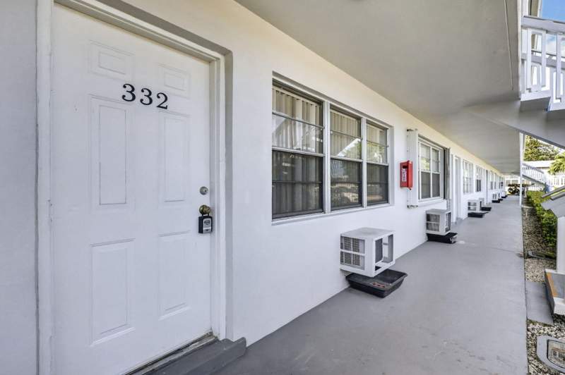 1 bedroom Condominium at 332 Northampton Q, Northampton Condos, West Palm Beach — photo 2