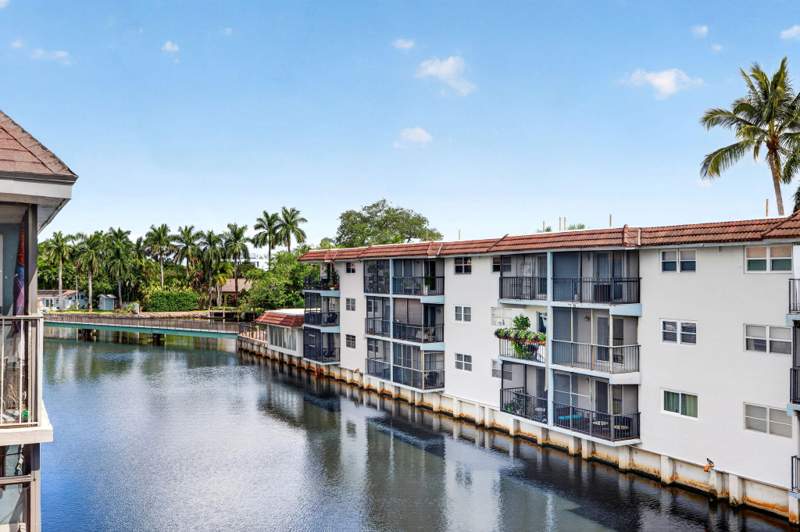 2 bedroom Condominium at 1750 NW 3rd Terrace #303C, Hidden Harbor Condominium, Fort Lauderdale — photo 5