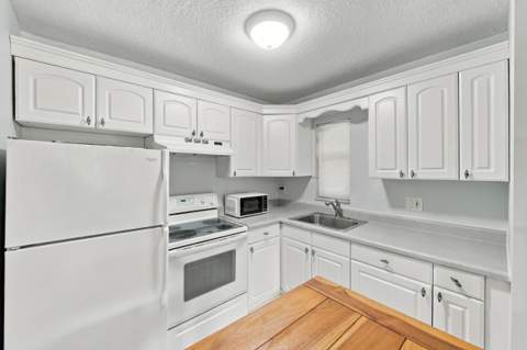 2446 SE Garden Terrace #302, Port St. Lucie FL - photo 8 of 40