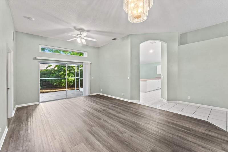 3 bedroom Single Family Residence at 6333 Ungerer Street, North Palm Beach Heights, Jupiter — photo 3