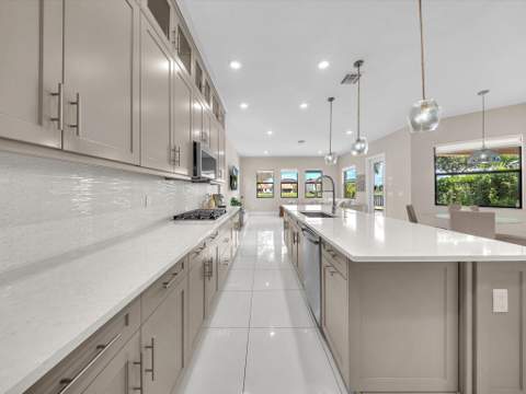 11965 S Baypoint Circle, Parkland FL - photo 13 of 66