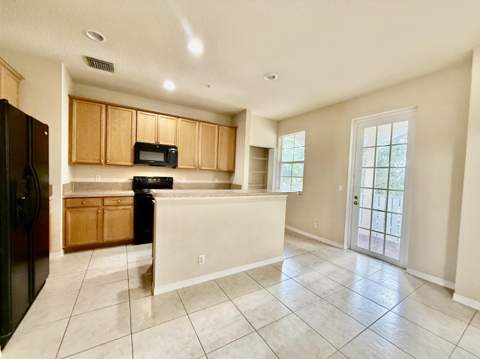335 E Thatch Palm Circle #104, Jupiter FL - photo 15 of 42