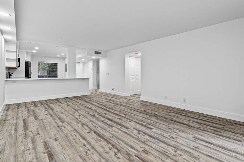 2 bedroom Condominium at 6585 Kensington Lane #Apt 207, Huntington Lakes Sec One Condos, Delray Beach — photo 5