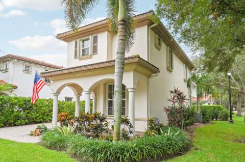 654 Castle Drive, home for sale in Palm Beach Gardens 33410