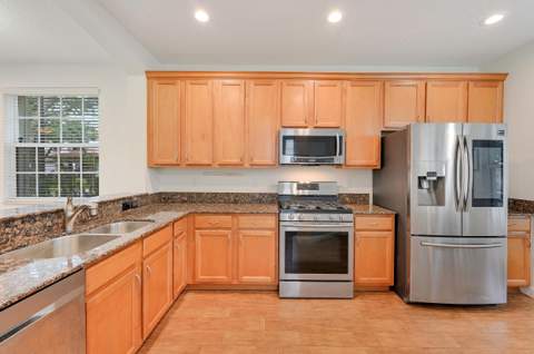 654 Castle Drive, Palm Beach Gardens FL - photo 7 of 35