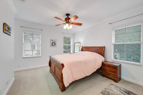 654 Castle Drive, Palm Beach Gardens FL - photo 16 of 35