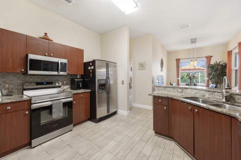103 NW Aileen Street, Port St. Lucie FL - photo 8 of 39