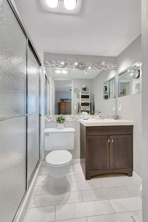 2051 Cambridge C, Deerfield Beach FL - photo 13 of 76