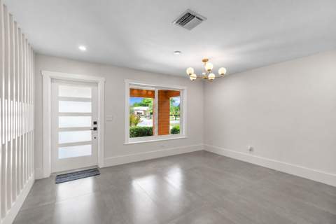 450 NE 5th Circle, Boca Raton FL - photo 9 of 45