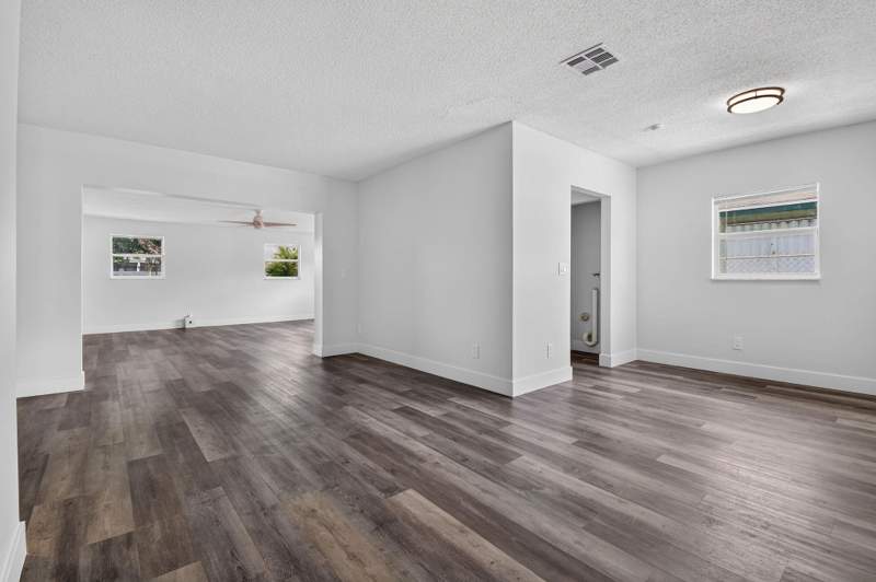 3 bedroom Single Family Residence at 1025 W 7th Street, Inlet City, Riviera Beach — photo 3