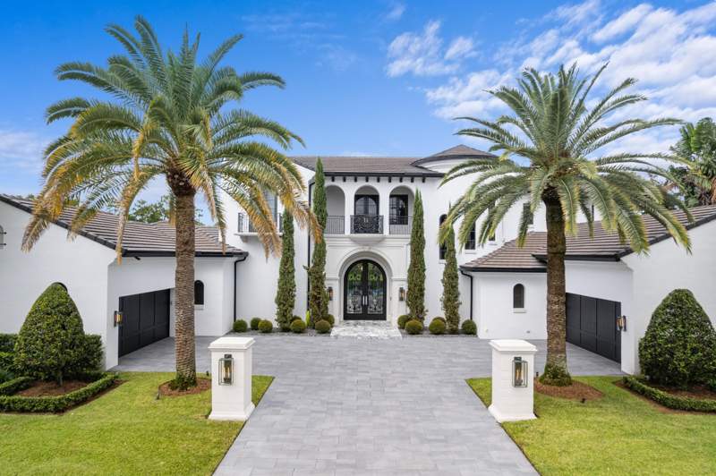 5 bedroom Single Family Residence at 111 Via Palacio, Mirasol, Palm Beach Gardens — photo 2