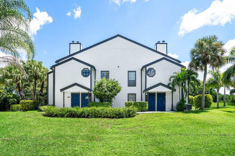 2 bedroom Townhouse at 5016 Heatherhill Lane #5, Heatherwood Condo, Boca Raton — photo 1