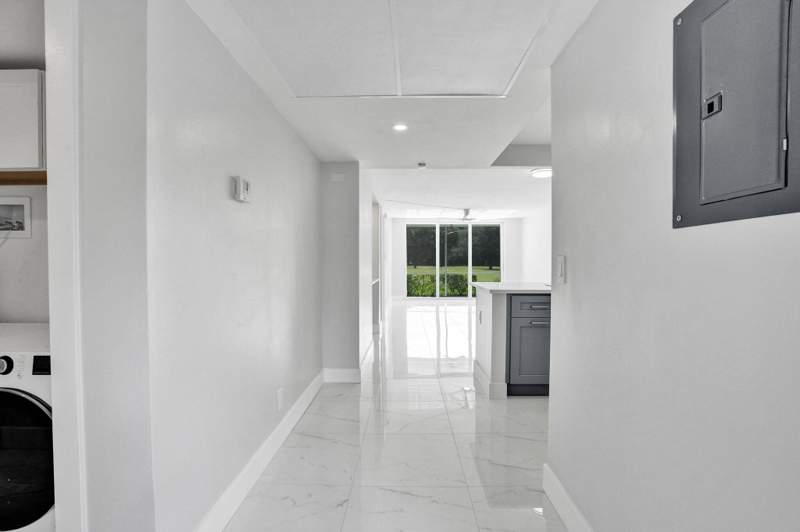 1 bedroom Condominium at 575 Oaks Lane #104, No 61 Palm-Aire Country Club, Pompano Beach — photo 4