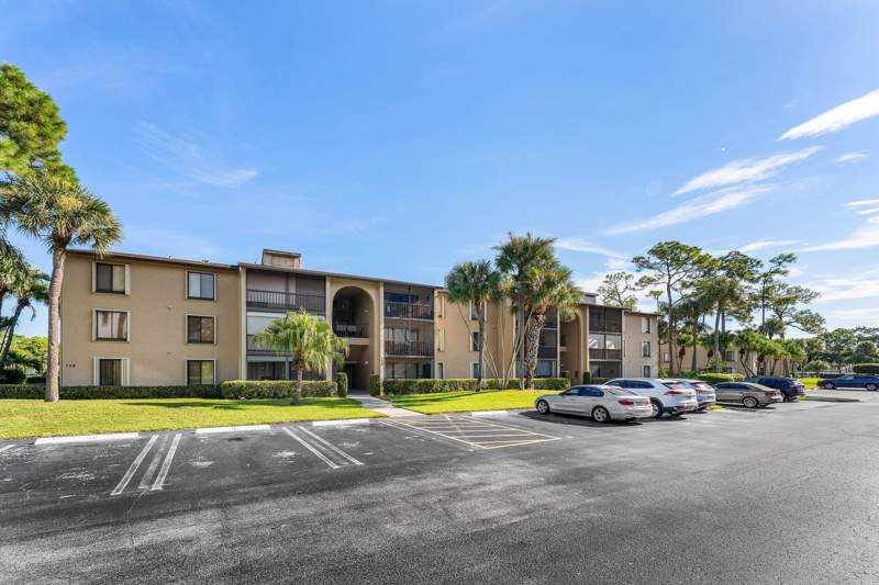 2 bedroom Condominium at 708 Sunny Pine Way #H2, Pine Ridge North Village III Condo, Greenacres — photo 3