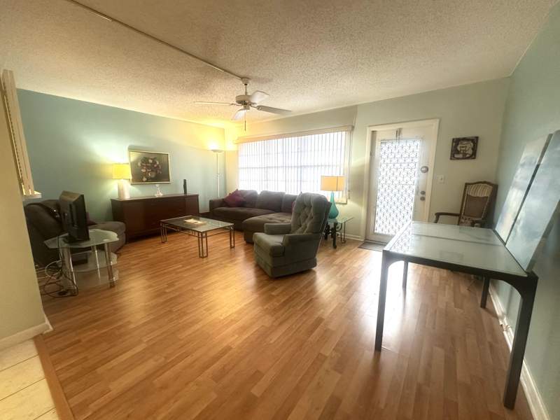 1 bedroom Condominium at 162 Grantham E, Century Village East, Deerfield Beach — photo 3