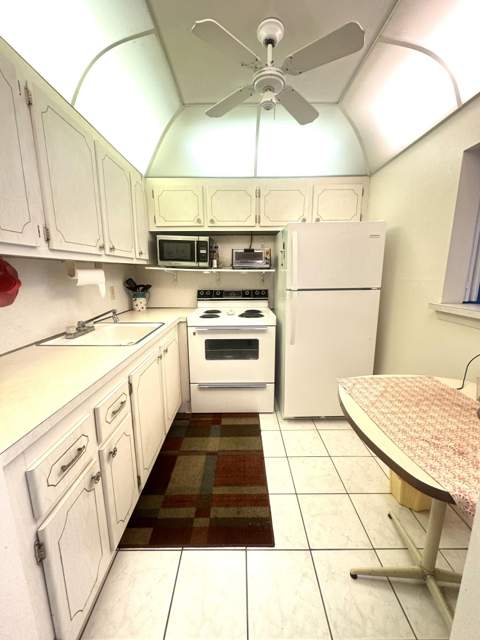 162 Grantham E, Deerfield Beach FL - photo 11 of 54